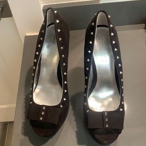 Size 8 black heels